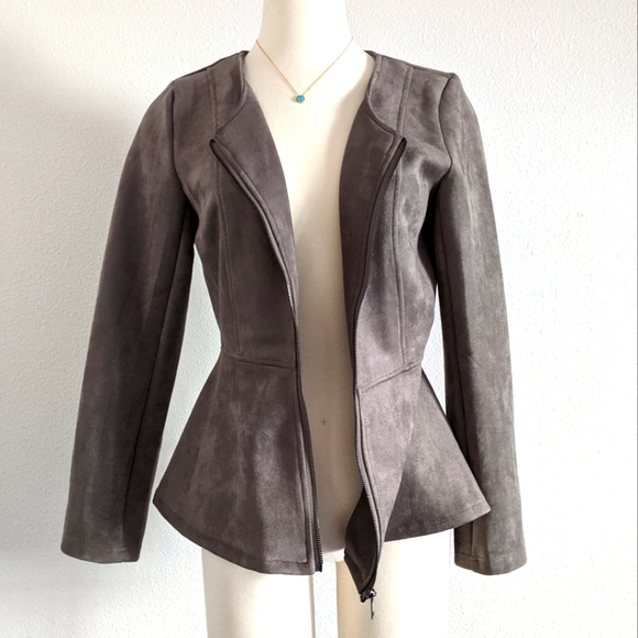 Solitaire Jackets & Blazers - NWT Solitaire Gray Faux Suede / Leather Zip up Jacket Peplum Style Soft Fitted